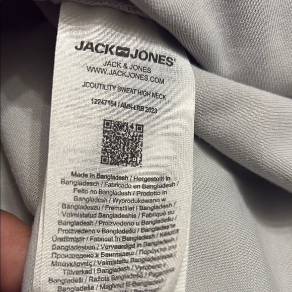 Jack & Jones 2 tone Light Gray pull over lightweight jacket, size small - Picture 7 of 8